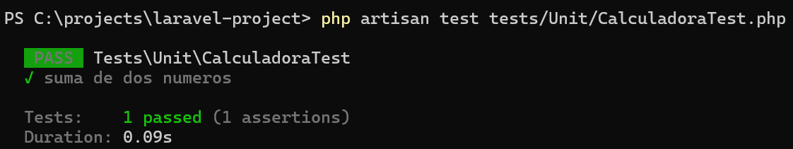 Ejecución de PHPUnit desde la terminal con el banner y el resultado del test suite